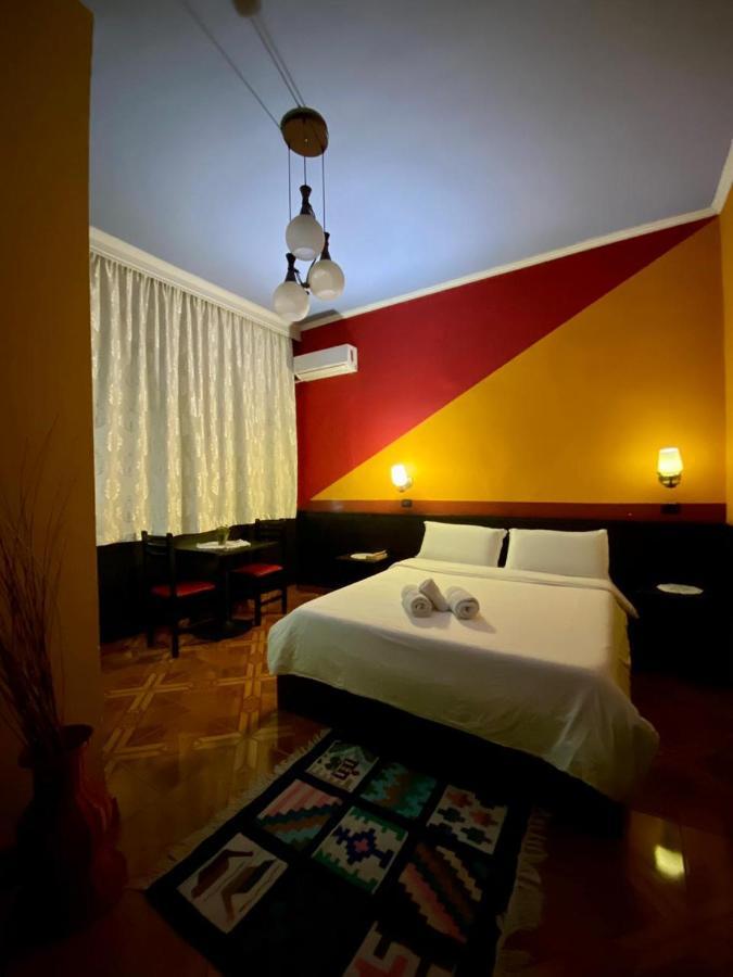 Hotel Rex Tirana Exteriör bild
